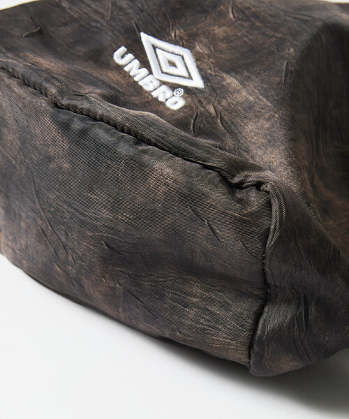 UMBRO（アンブロ）の「UMBRO/アンブロ SP Packable Wrinkled Mini Bag/別注 パッカブル ミニバッグ/シワ加工（バックパック/リュック・メンズ・ブラック/オリーブ/ブラウン・ONE SIZE）」の6枚目の写真