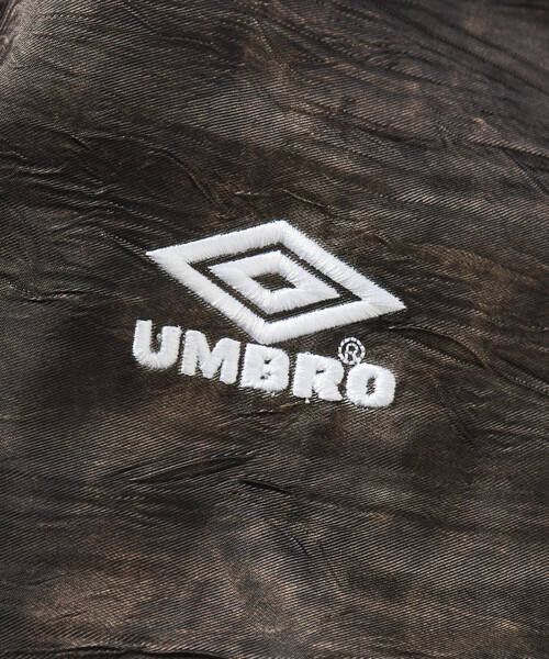 UMBRO（アンブロ）の「UMBRO/アンブロ SP Packable Wrinkled Mini Bag/別注 パッカブル ミニバッグ/シワ加工（バックパック/リュック・メンズ・ブラック/オリーブ/ブラウン・ONE SIZE）」の10枚目の写真