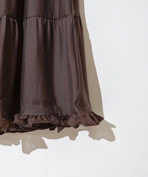 flower（フラワー）の「グロッシーティアードスカート（スカート・レディース・ホワイト・FREE）」の11枚目の写真