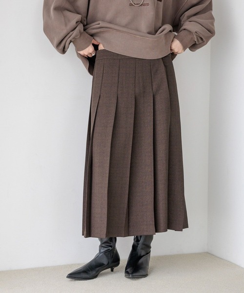 LOWRYS FARM(ローリーズファーム)の「ラナテックプリーツミディスカート 497489(スカート・レディース・ブラウン/グレー・MEDIUM/LARGE)」の6枚目の写真
