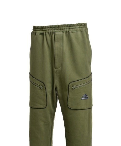 BREATH(ブレス)の「TECH PIPING SWEATPANTS(スウェットパンツ・メンズ・オリーブ・X-LARGE/LARGE/MEDIUM)」の4枚目の写真
