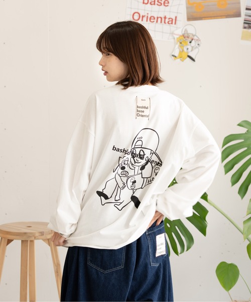 bashful base Oriental（バッシュフルベースオリエンタル）の「【新色追加！/bbO】オーバーサイズバッシュフルくんロンT（Tシャツ/カットソー・メンズ・ブラック/杢グレー/ホワイト/ブラウン/ライトグレー・MEDIUM/LARGE）」の8枚目の写真