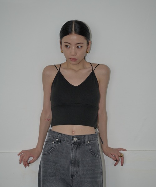 AIC.(エーアイシー)の「【再入荷】パッド付きバッククロスブラトップ(キャミソール・レディース・ブラック/オフホワイト・FREE)」の8枚目の写真