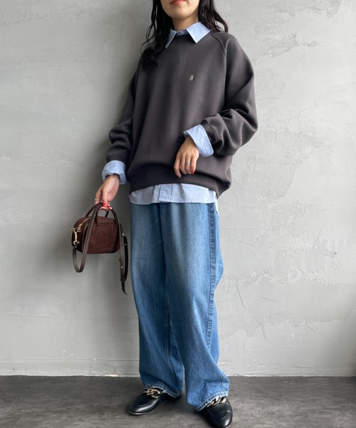 GYMPHLEX（ジムフレックス）の「[GYMPHLEX/ジムフレックス] スイングスリーブ ワンポイントロゴ刺繍クルーネックスウェット（スウェット・レディース・イエロー/ライトグレー/チャコールグレー/ダークグリーン/ブルー/アイボリー・14）」の8枚目の写真