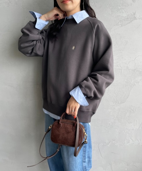 GYMPHLEX（ジムフレックス）の「[GYMPHLEX/ジムフレックス] スイングスリーブ ワンポイントロゴ刺繍クルーネックスウェット（スウェット・レディース・イエロー/ライトグレー/チャコールグレー/ダークグリーン/ブルー/アイボリー・14）」の22枚目の写真