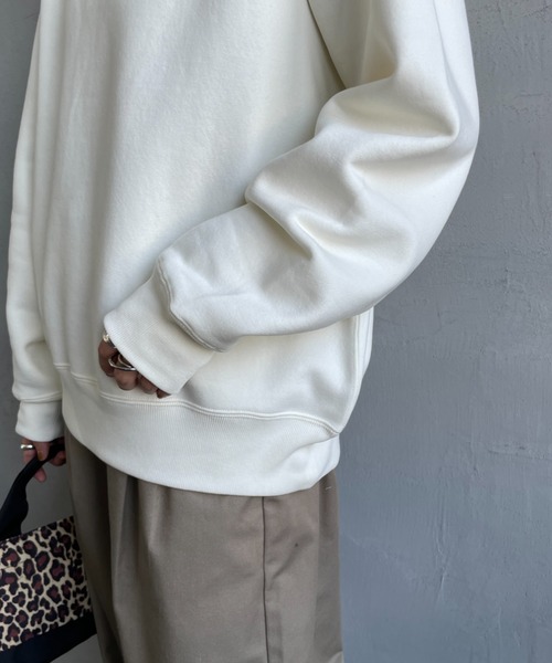 GYMPHLEX（ジムフレックス）の「[GYMPHLEX/ジムフレックス] スイングスリーブ ワンポイントロゴ刺繍クルーネックスウェット（スウェット・レディース・イエロー/ライトグレー/チャコールグレー/ダークグリーン/ブルー/アイボリー・14）」の20枚目の写真