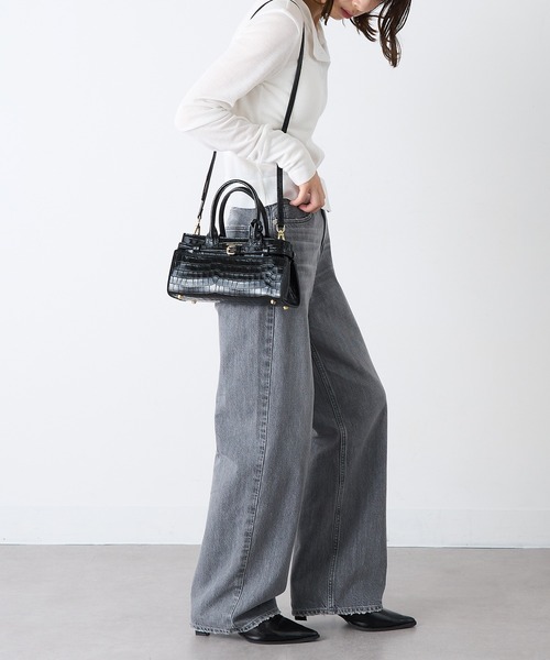 CHRISTIAN VILLA(クリスチャンヴィラ)の「【CHRISTIAN VILLA】ポーチ付き クロコ型押し 横長レザーハンドバッグ ショルダーバッグ 6340(ハンドバッグ・レディース・ブラック/バーガンディー・FREE)」の8枚目の写真