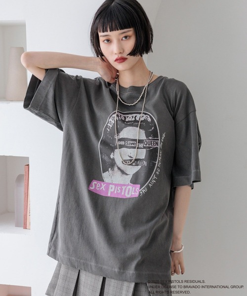 LOWRYS FARM(ローリーズファーム)の「UK ROCKTEE 579078(Tシャツ/カットソー・レディース・チャコールグレー/オフホワイト/ホワイト×グレー/その他19・FREE)」の10枚目の写真