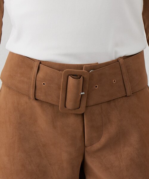 mline（エムライン）の「[mline]ローライズ ベルトショートパンツ（その他パンツ・レディース・ベージュ/ブラウン・1/2）」の8枚目の写真