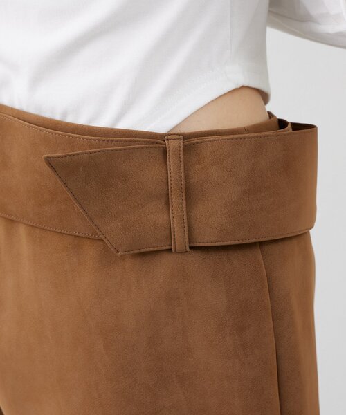 mline（エムライン）の「[mline]ローライズ ベルトショートパンツ（その他パンツ・レディース・ベージュ/ブラウン・1/2）」の9枚目の写真