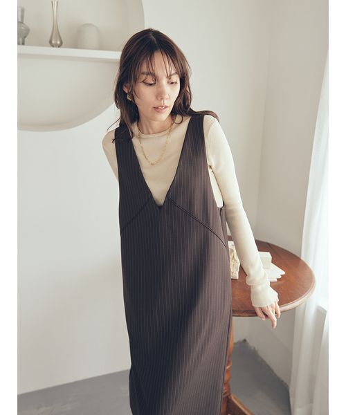 Mila Owen（ミラオーウェン）の「【セットアイテム】クルーネックニット×Aラインキャミレイヤードワンピース（ワンピース・レディース・ブラウン/アイボリー/ブラック・0/1）」の16枚目の写真