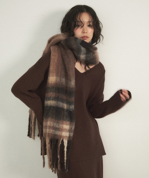 Shelly island（シェリーアイランド）の「チェックマフラー（マフラー・レディース・ブラック/ブラウン/パープル・FREE）」の11枚目の写真