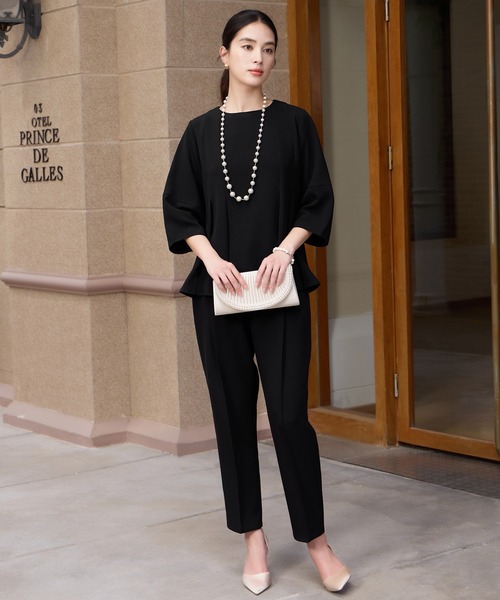 DRESS PLUS(ドレスプラス)の「きれいめペプラムパンツセットアップ(パンツドレス・レディース・ライトベージュ/ブラック/ネイビー・S/M/L/XL/XXL)」の4枚目の写真