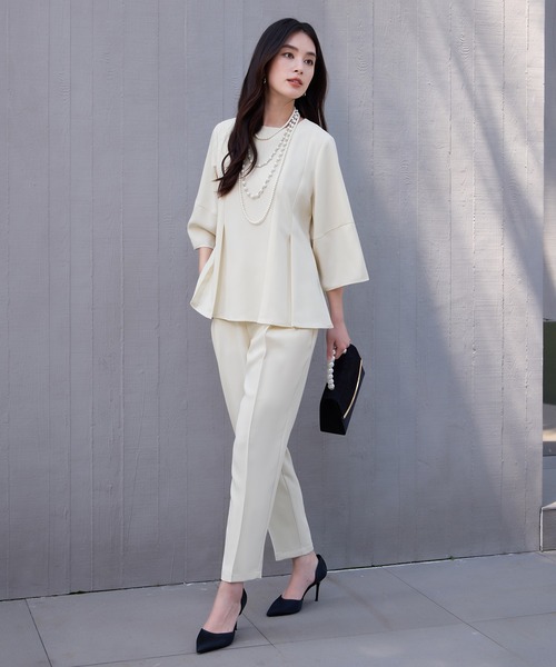 DRESS PLUS(ドレスプラス)の「きれいめペプラムパンツセットアップ(パンツドレス・レディース・ライトベージュ/ブラック/ネイビー・S/M/L/XL/XXL)」の18枚目の写真