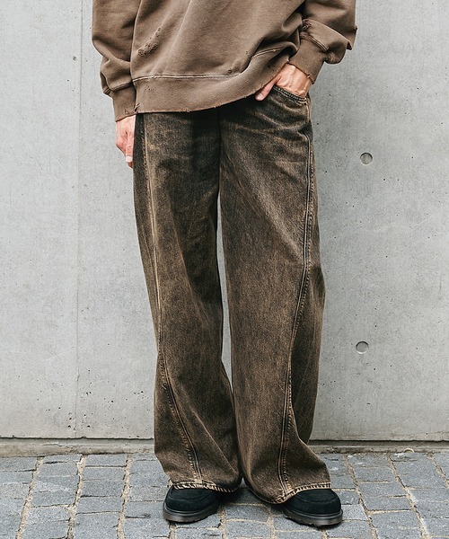 Jieda(ジエダ)の「【JieDa】USED 3D WORK DENIM (NEW WASH)(デニムパンツ・メンズ・ブラック/インディゴブルー・1/2)」の2枚目の写真