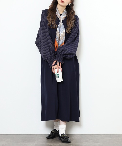 EGLANTINE(エグランティーヌ)の「EGLANTINE レイヤード風 袖ストライプワンピース(ワンピース・レディース・ブラック/ネイビー・38)」の2枚目の写真