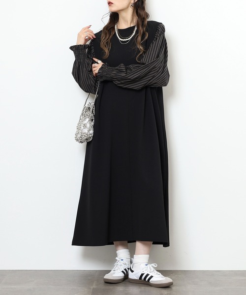 EGLANTINE(エグランティーヌ)の「EGLANTINE レイヤード風 袖ストライプワンピース(ワンピース・レディース・ブラック/ネイビー・38)」の1枚目の写真