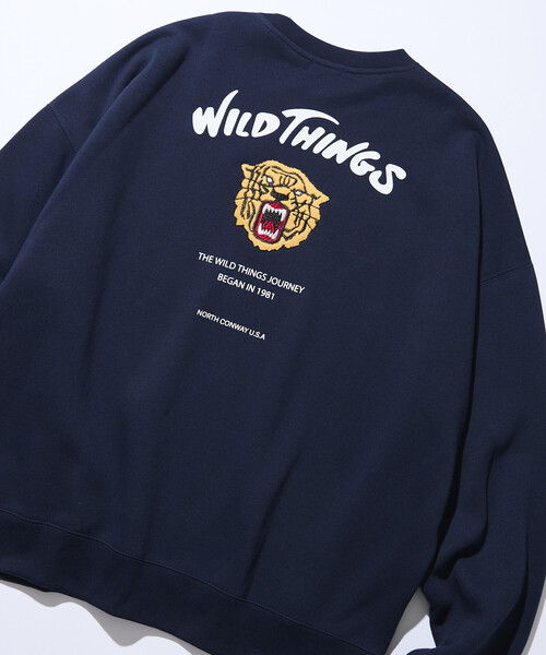 FREAK'S STORE(フリークスストア)の「限定展開 WILD THINGS/ワイルドシングス WILD THINGS×FREAK'S STORE/ワイルドシングス 別注 ビッグシルエット タイガーモチーフ 刺繍ワッペン クルーネックスウェット(スウェット・メンズ・ブラック/アッシュグレー/グリーン/ネイビー・SMALL/MEDIUM/LARGE)」の1枚目の写真