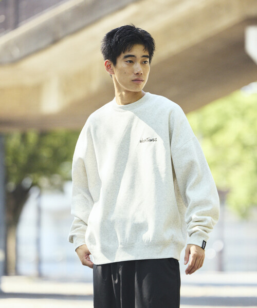 FREAK'S STORE(フリークスストア)の「限定展開 WILD THINGS/ワイルドシングス WILD THINGS×FREAK'S STORE/ワイルドシングス 別注 ビッグシルエット タイガーモチーフ 刺繍ワッペン クルーネックスウェット(スウェット・メンズ・ブラック/アッシュグレー/グリーン/ネイビー・SMALL/MEDIUM/LARGE)」の20枚目の写真