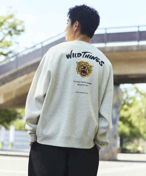 FREAK'S STORE(フリークスストア)の「限定展開 WILD THINGS/ワイルドシングス WILD THINGS×FREAK'S STORE/ワイルドシングス 別注 ビッグシルエット タイガーモチーフ 刺繍ワッペン クルーネックスウェット(スウェット・メンズ・ブラック/アッシュグレー/グリーン/ネイビー・SMALL/MEDIUM/LARGE)」の15枚目の写真