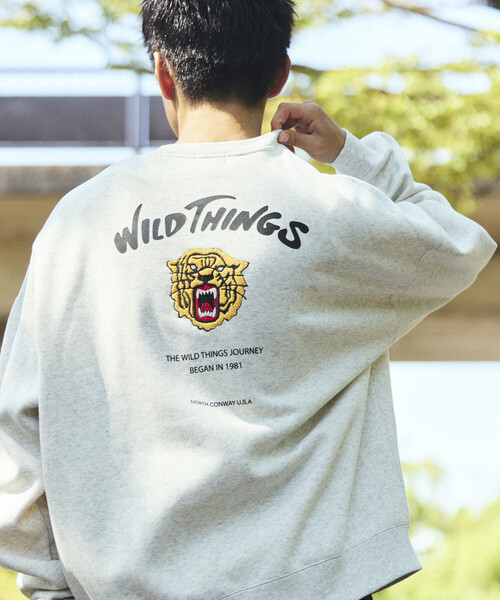 FREAK'S STORE(フリークスストア)の「限定展開 WILD THINGS/ワイルドシングス WILD THINGS×FREAK'S STORE/ワイルドシングス 別注 ビッグシルエット タイガーモチーフ 刺繍ワッペン クルーネックスウェット(スウェット・メンズ・ブラック/アッシュグレー/グリーン/ネイビー・SMALL/MEDIUM/LARGE)」の17枚目の写真