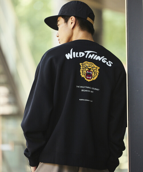 FREAK'S STORE(フリークスストア)の「限定展開 WILD THINGS/ワイルドシングス WILD THINGS×FREAK'S STORE/ワイルドシングス 別注 ビッグシルエット タイガーモチーフ 刺繍ワッペン クルーネックスウェット(スウェット・メンズ・ブラック/アッシュグレー/グリーン/ネイビー・SMALL/MEDIUM/LARGE)」の11枚目の写真