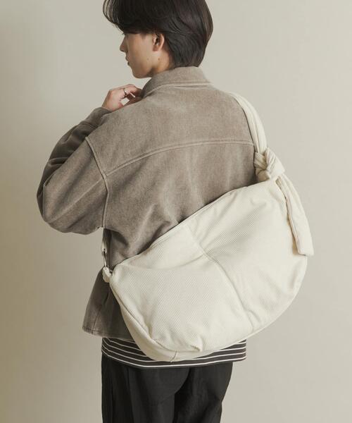 SENSE OF PLACE by URBAN RESEARCH（センスオブプレイスバイアーバンリサーチ）の「コーデュロイビッグショルダー（ショルダーバッグ・メンズ・ブラック/グレー/アイボリー・ONE）」の4枚目の写真