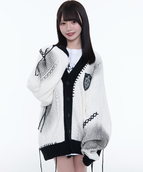 TRAVAS TOKYO/トラバス トーキョー』ステッチ入りケーブルニット