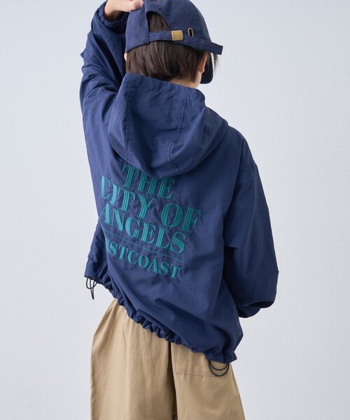 CIAOPANIC TYPY（チャオパニックティピー）の「【KIDS】バック刺繍フードマウンテンパーカー/WEB限カラーあり（マウンテンパーカー・キッズ・ネイビー/ブラック/カーキ・LARGE/MEDIUM/SMALL/XX-LARGE/X-LARGE）」の11枚目の写真