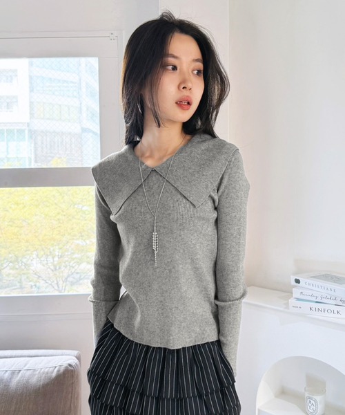 Jewelobe(ジュエローブ)の「ビッグカラーリブニットトップス(ニット/セーター・レディース・ネイビー/オフホワイト/グレー・FREE)」の1枚目の写真
