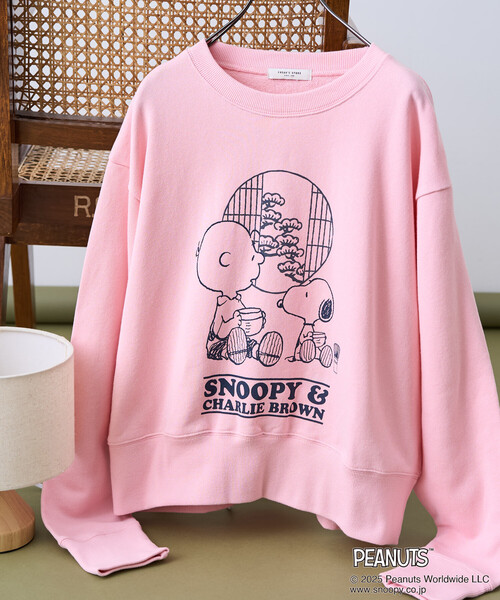 FREAK'S STORE(フリークスストア)の「PEANUTS Tea Room スウェット/ピーナッツ プリントスウェット(スウェット・レディース・ピンク/グリーン/ブラック/グレー・フリ-)」の4枚目の写真