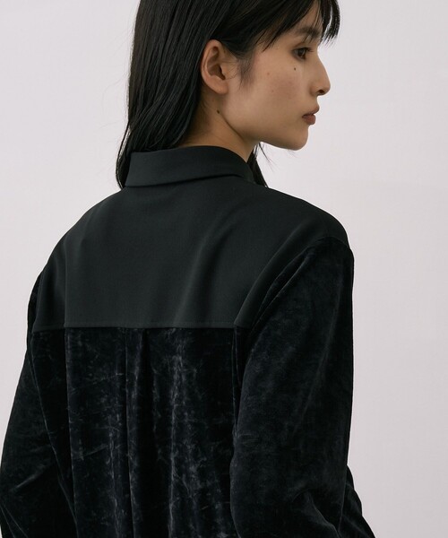 UNITED TOKYO(ユナイテッドトウキョウ)の「クラッシュベロアコンビストレッチシャツ|ウォッシャブル/細見え/秋服/長袖/オフィスカジュアル/オケージョン(シャツ/ブラウス・レディース・アイボリー/ブラック・FREE)」の21枚目の写真