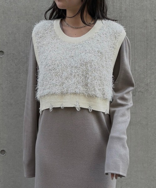 &g'aime(アンジェム)の「【&g'aime】ラメフリンジベスト Metallic Fringe Vest(ベスト・レディース・アイボリー/ベージュ/チャコールグレー・FREE)」の2枚目の写真