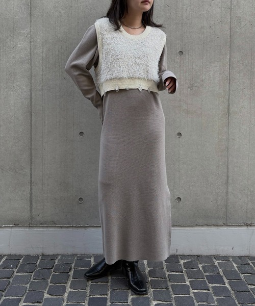 &g'aime(アンジェム)の「【&g'aime】ラメフリンジベスト Metallic Fringe Vest(ベスト・レディース・アイボリー/ベージュ/チャコールグレー・FREE)」の9枚目の写真