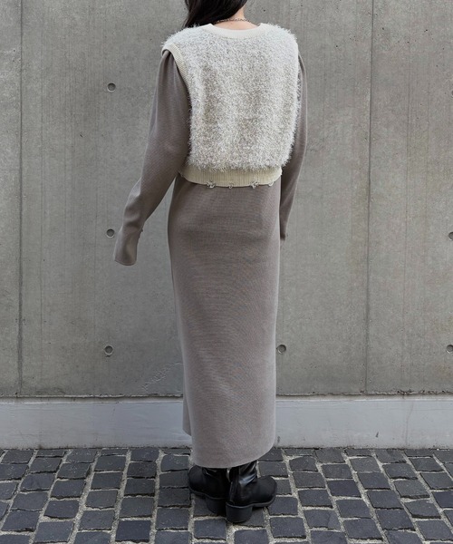 &g'aime(アンジェム)の「【&g'aime】ラメフリンジベスト Metallic Fringe Vest(ベスト・レディース・アイボリー/ベージュ/チャコールグレー・FREE)」の11枚目の写真