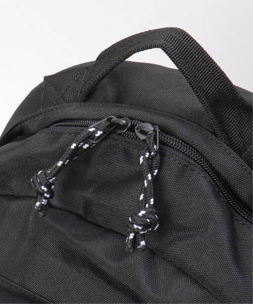 VENCEEXCHANGE(ヴァンスエクスチェンジ)の「Philip Lumbang/フィリップ・ランバン BOXロゴバンジーコードバックパック(バックパック/リュック・メンズ・ブラック/レッド・フリー)」の7枚目の写真