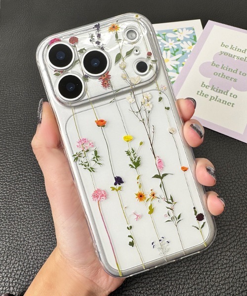 Fun & Daily(ファンアンドデイリー)の「Clear Flower iPhone Case 16 17 Pro ProMax Air / アイフォンケース(スマホケース/カバー・レディース・その他2/その他1・iPhone 16/iPhone 16 Pro/iPhone 17/iPhone 17 Pro/iPhone 17 Pro Max/iPhone Air/iPhone 16 Pro Max)」の2枚目の写真