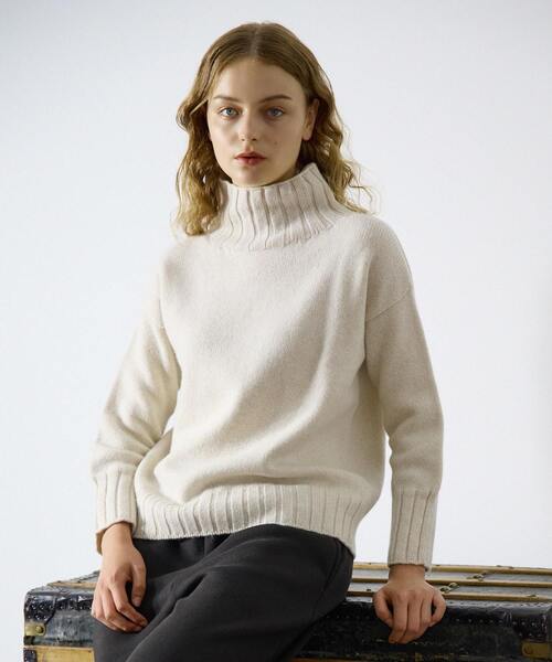 Lourmarin(ルールマラン)の「《別注》【ISLAND TIDES/アイランド タイド】タートルネックニットプルオーバー(ニット/セーター・レディース・アイボリー/ブルーグリーン/ライトグレー/ネイビー・FREE)」の11枚目の写真