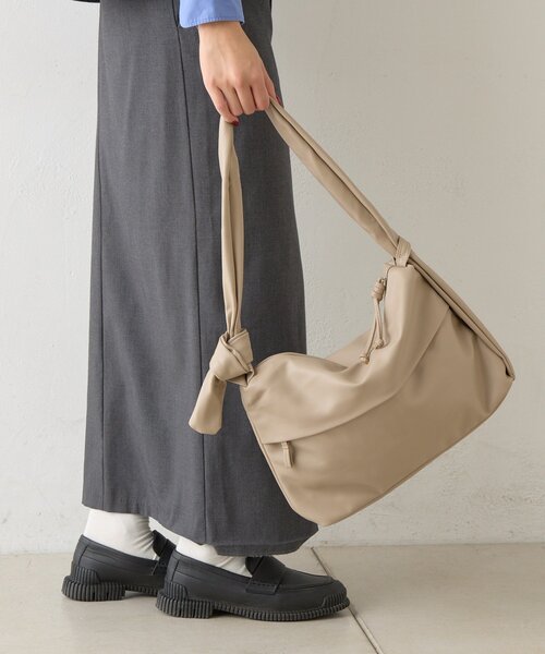 BIRTHDAY BAR（バースデイバー）の「PUFF HANDLE SHOULDER BAG　パフハンドルショルダーバッグ（ショルダーバッグ・レディース・ベージュ/ブラック・0）」の18枚目の写真