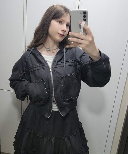 ILLIGO（イリゴ）の「フレイドストリングフードジップアップチャコール（パーカー・レディース・その他・SMALL/MEDIUM）」の9枚目の写真