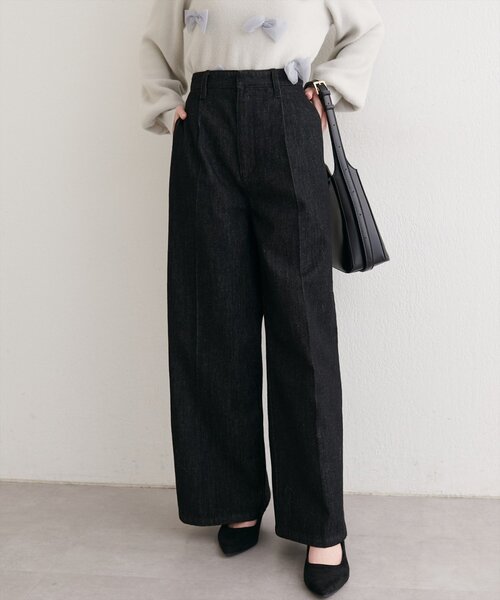 natural couture（ナチュラルクチュール）の「センタープレスデニムパンツ（デニムパンツ・レディース・ブルー/ブラック・SMALL/MEDIUM/LARGE）」の10枚目の写真