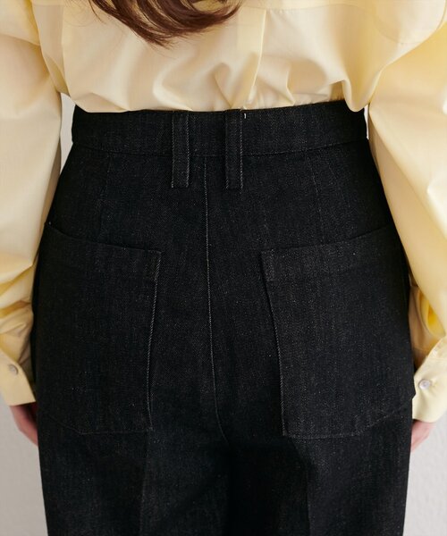 natural couture（ナチュラルクチュール）の「センタープレスデニムパンツ（デニムパンツ・レディース・ブルー/ブラック・SMALL/MEDIUM/LARGE）」の17枚目の写真