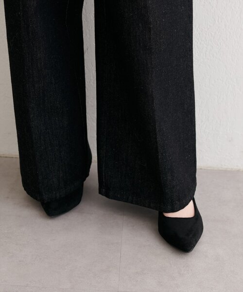 natural couture（ナチュラルクチュール）の「センタープレスデニムパンツ（デニムパンツ・レディース・ブルー/ブラック・SMALL/MEDIUM/LARGE）」の19枚目の写真