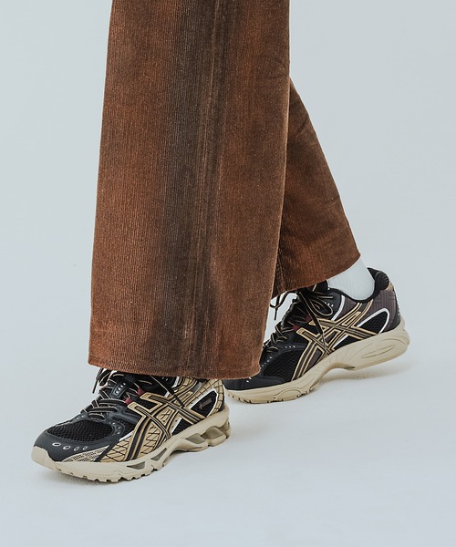 ASICS(アシックス)の「GEL-NIMBUS 10.1 GTX / ゲルニンバス 10.1 ゴアテックス(スニーカー・メンズ・ブラック系その他・27/26/25.5/27.5/26.5/23.5/23/24.5/28/24/28.5/29/25)」の12枚目の写真