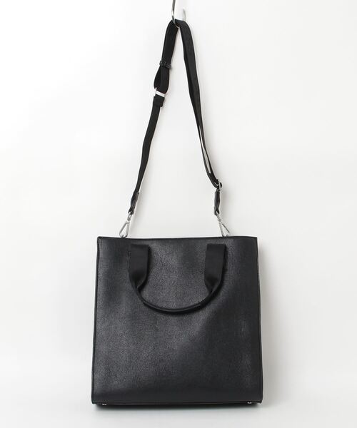 Guess（ゲス）の「BOSTON Tote トートバッグ  （トートバッグ・メンズ・ブラック・ONE SIZE）」の5枚目の写真