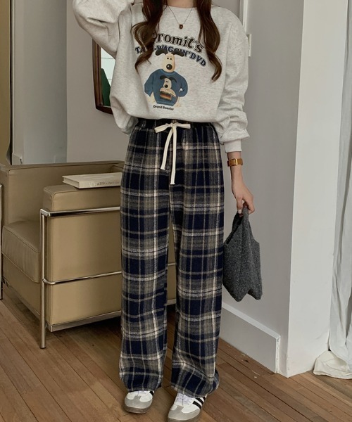 emi+（エミプラス）の「チェック柄セミワイドパンツ（その他パンツ・レディース・レッド/ネイビー/モカ・FREE）」の3枚目の写真