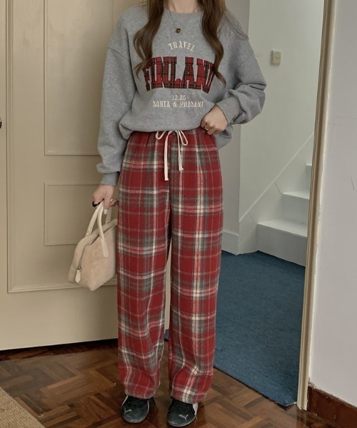 emi+（エミプラス）の「チェック柄セミワイドパンツ（その他パンツ・レディース・レッド/ネイビー/モカ・FREE）」の5枚目の写真
