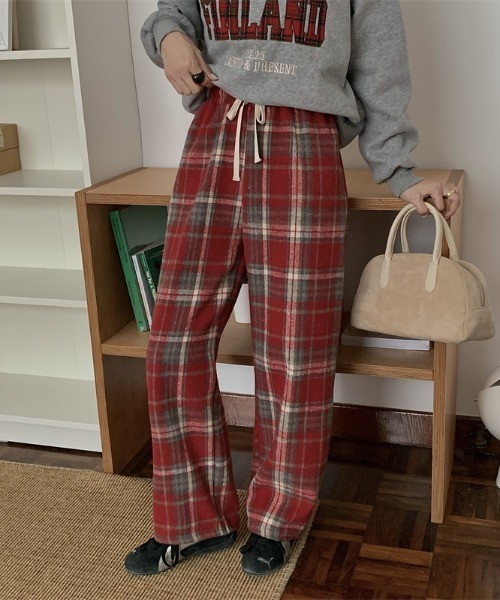 emi+（エミプラス）の「チェック柄セミワイドパンツ（その他パンツ・レディース・レッド/ネイビー/モカ・FREE）」の6枚目の写真