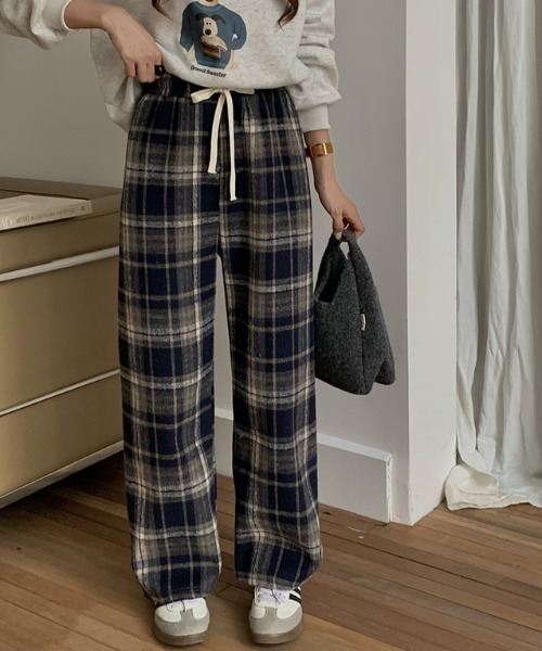 emi+（エミプラス）の「チェック柄セミワイドパンツ（その他パンツ・レディース・レッド/ネイビー/モカ・FREE）」の9枚目の写真