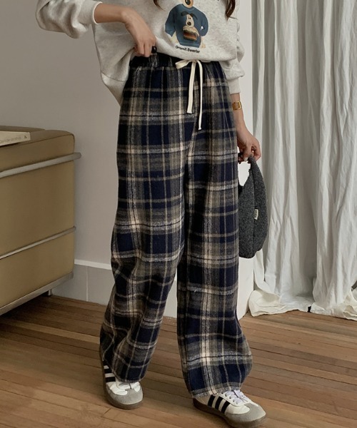 emi+（エミプラス）の「チェック柄セミワイドパンツ（その他パンツ・レディース・レッド/ネイビー/モカ・FREE）」の10枚目の写真